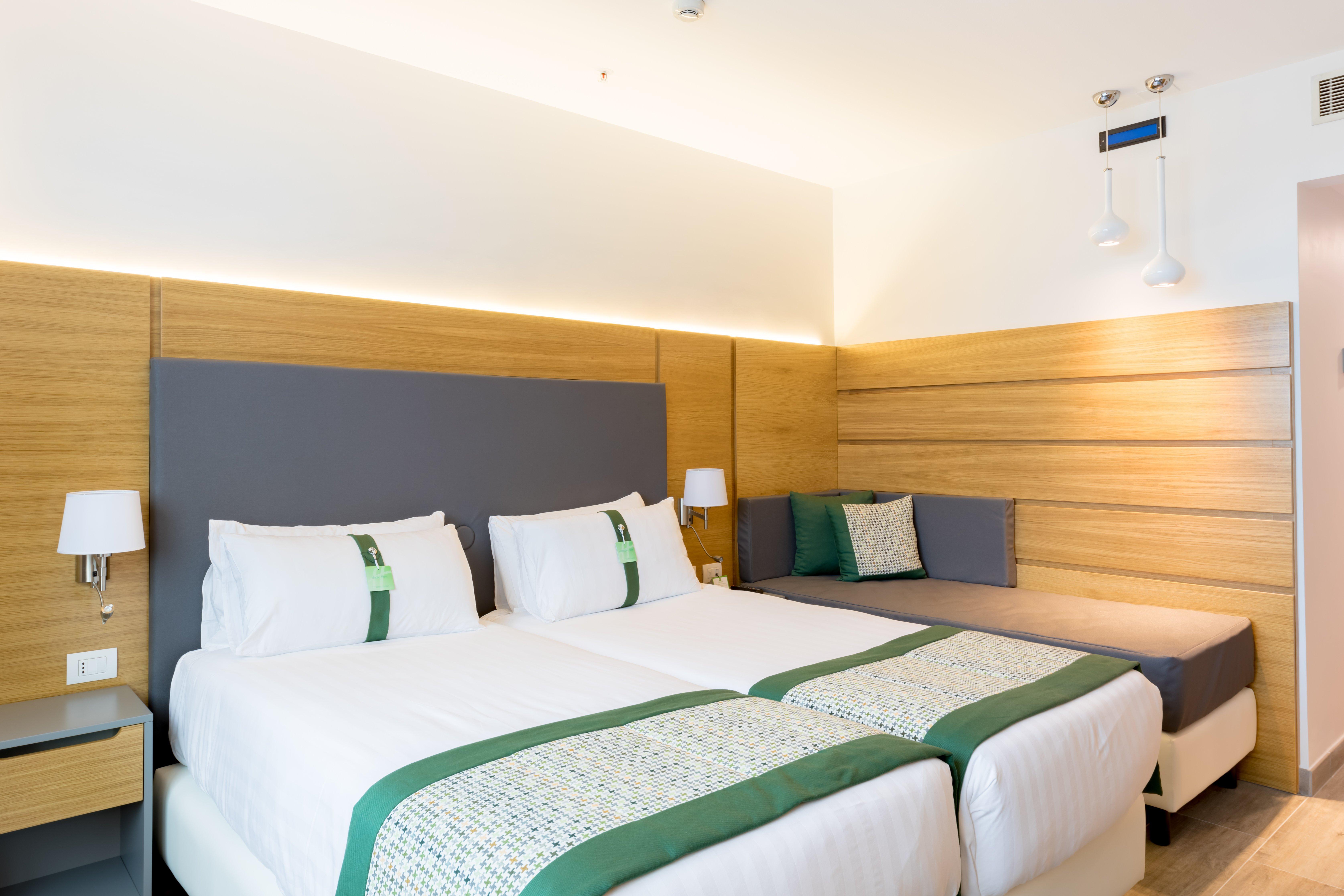 Holiday Inn Naples By Ihg Esterno foto