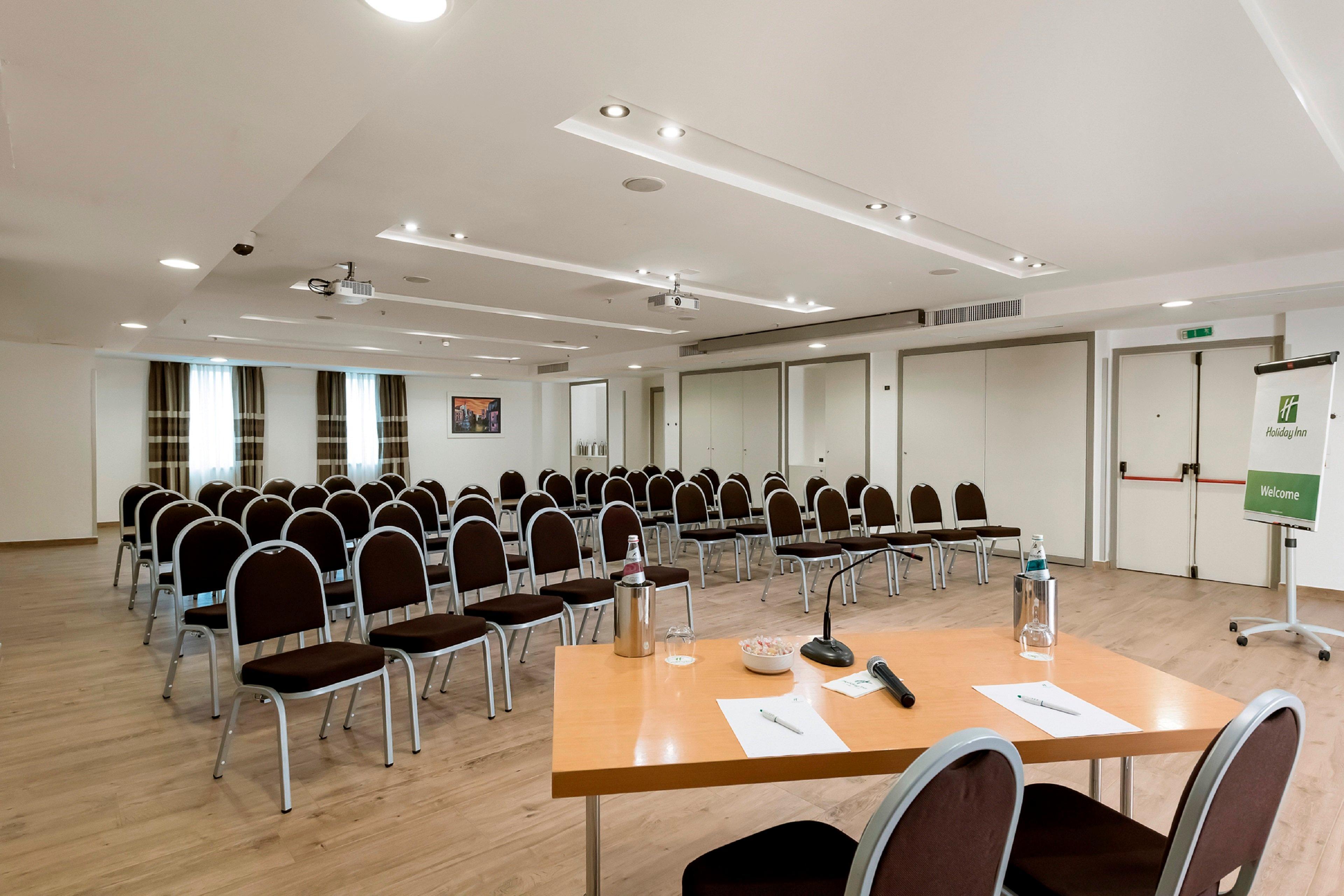Holiday Inn Naples By Ihg Esterno foto