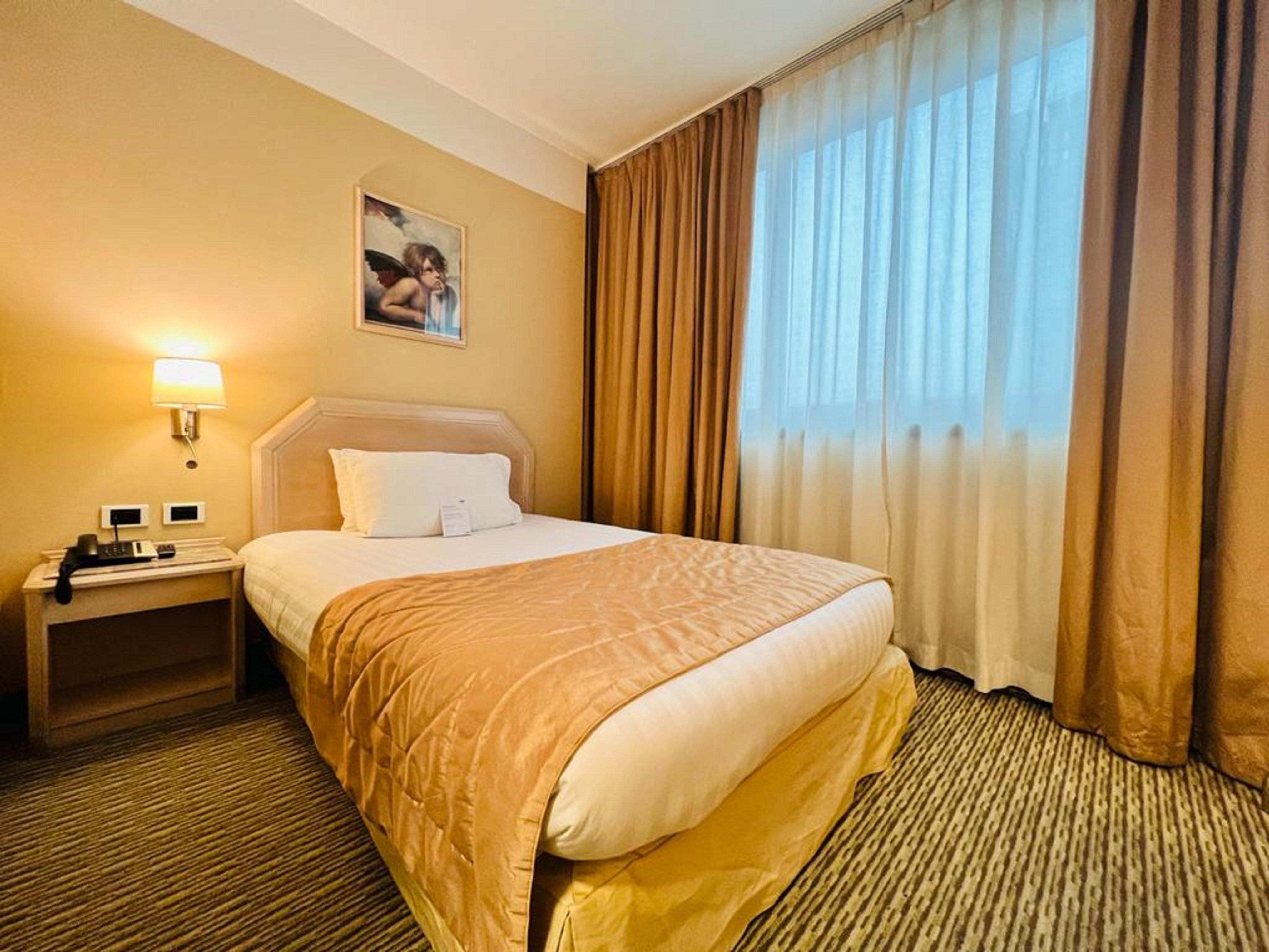 Holiday Inn Naples By Ihg Esterno foto