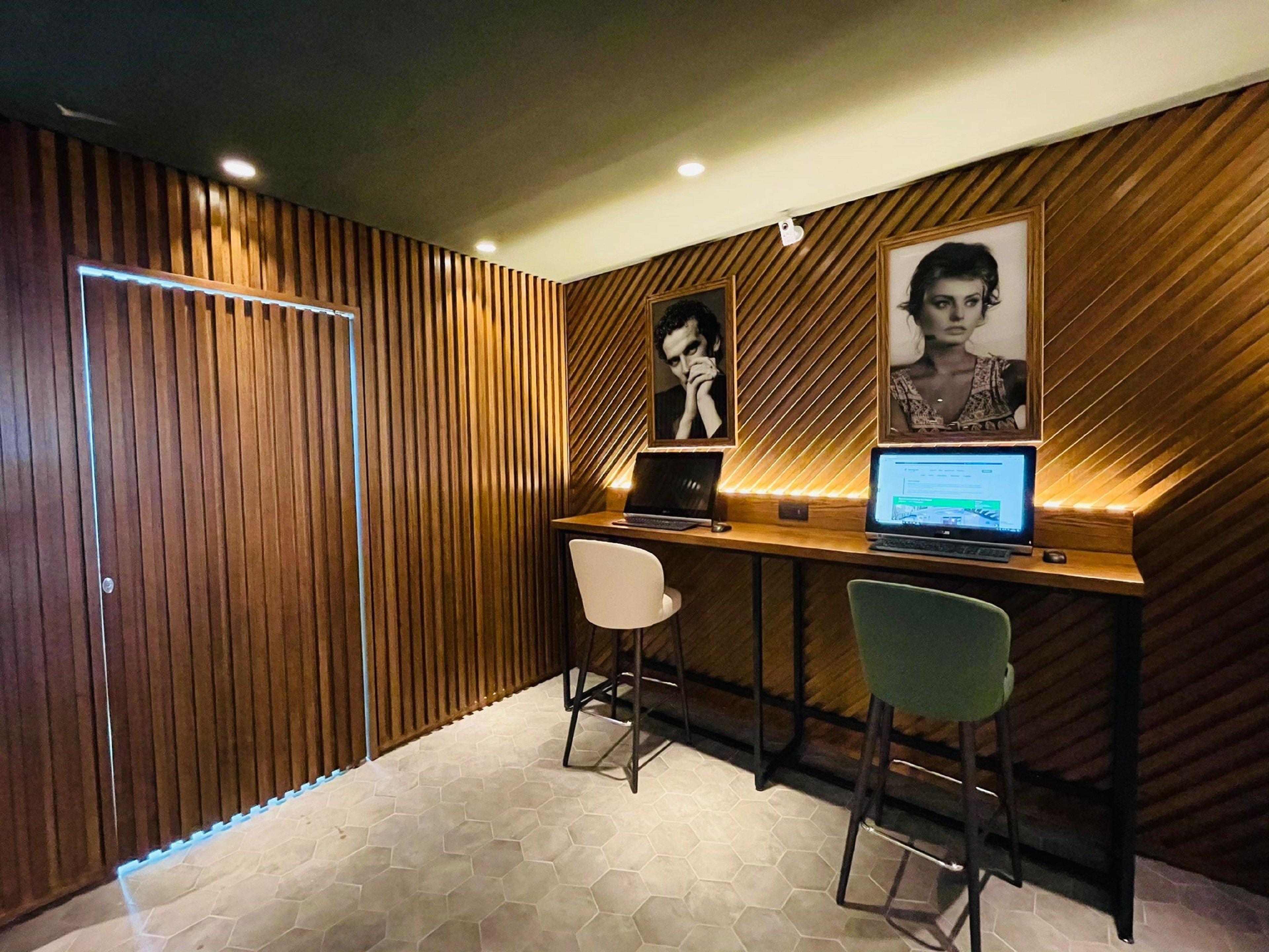Holiday Inn Naples By Ihg Esterno foto