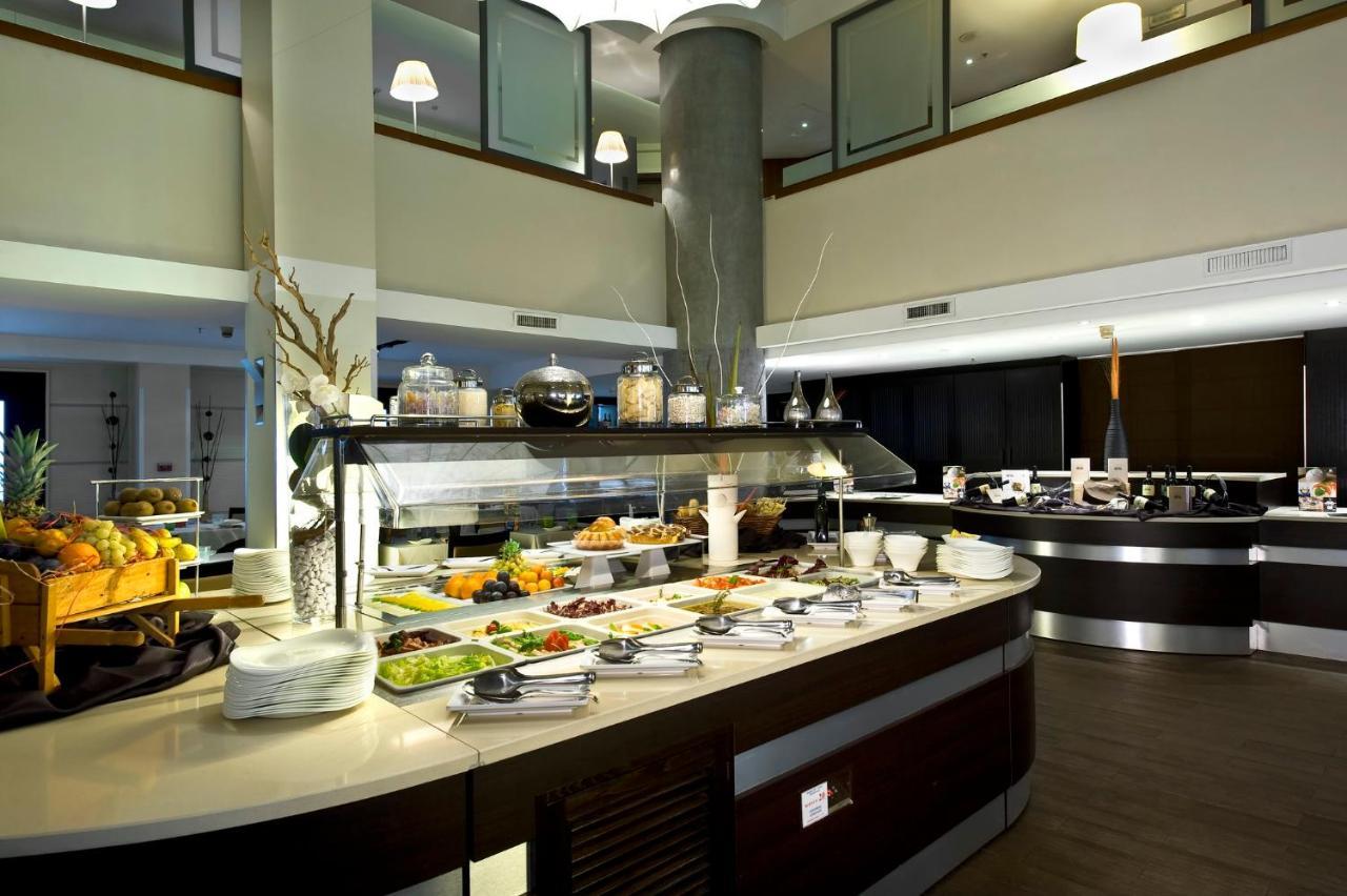 Holiday Inn Naples By Ihg Esterno foto