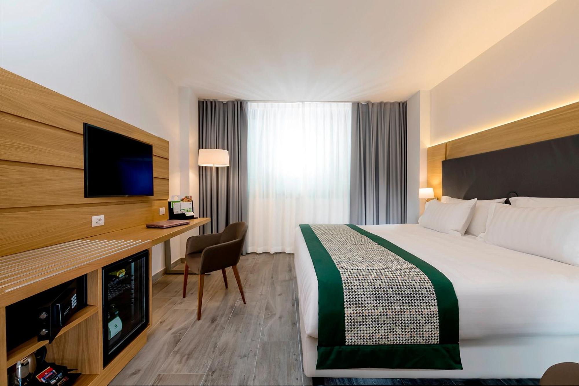 Holiday Inn Naples By Ihg Esterno foto